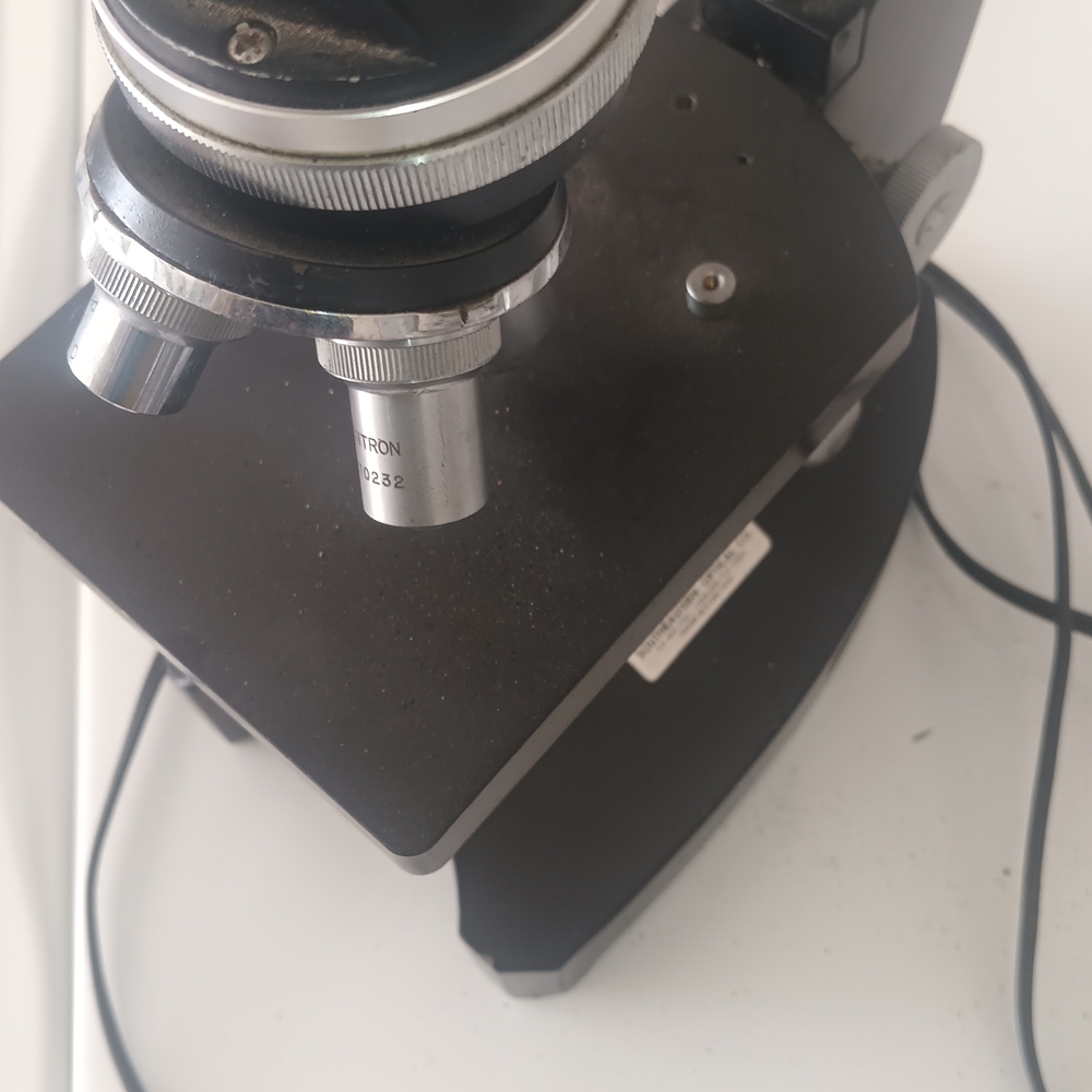 Black Microscope - Picture 3 of 4